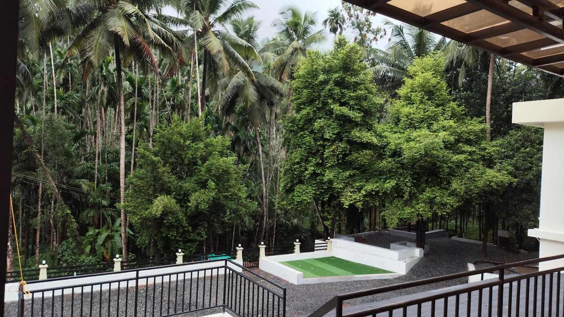 Eden Vibes Homestay Kallar